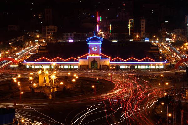 Marché de Ben Thanh le soir
