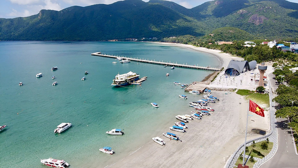 Les bateaux à Con Dao
