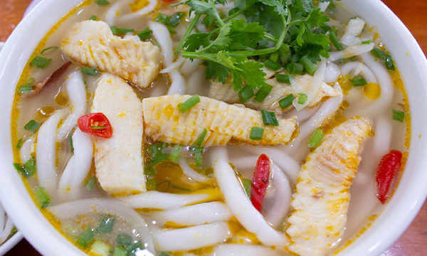 Banh canh ca loc Quang Tri
