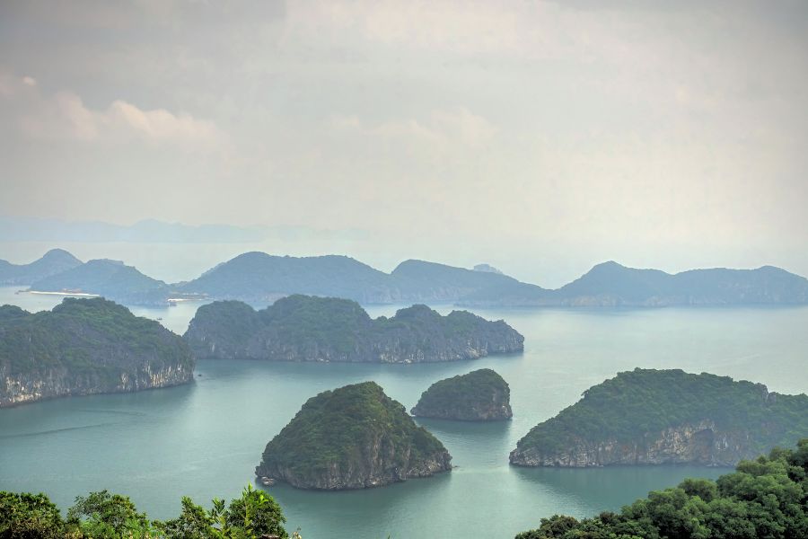 Admirez la beauté époustouflante de l’archipel de Cat Ba, un joyau au nord du Vietnam