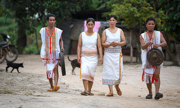 Costume traditionnel des Ro Mam