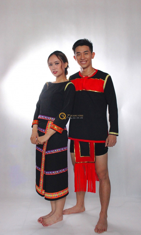 Costumes traditionnels des Edes
