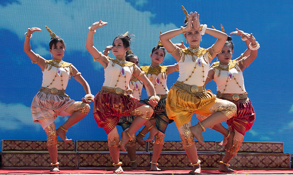 Costumes traditionnels des Khmer