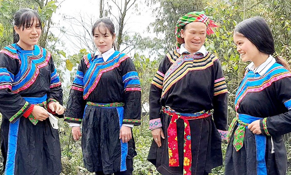 Costume traditionnel des Gelao