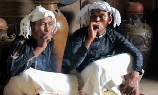 Costumes des hommes Churu