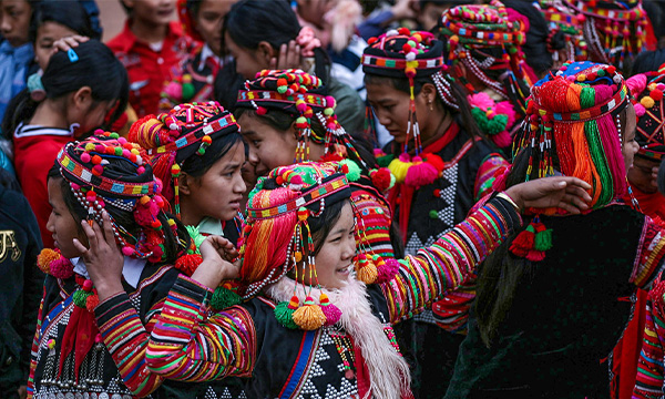 Costumes traditionnels des Ha Nhi Hoa
