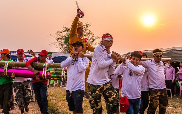Festival des fusées au Laos