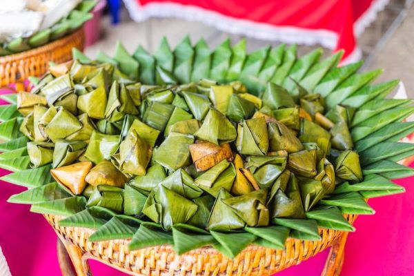 Farine de noix de coco à la vapeur – Khanom Sod Sai