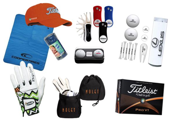 Essentiels de golf, y compris balles supplémentaires, tees, gants, vêtements, déodorant.