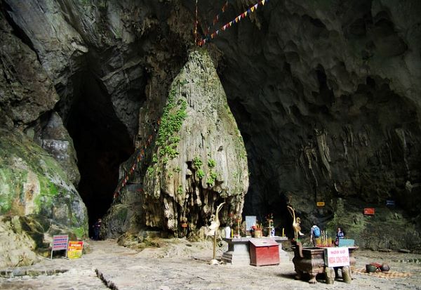 Grotte de Huong Tich à Hanoi