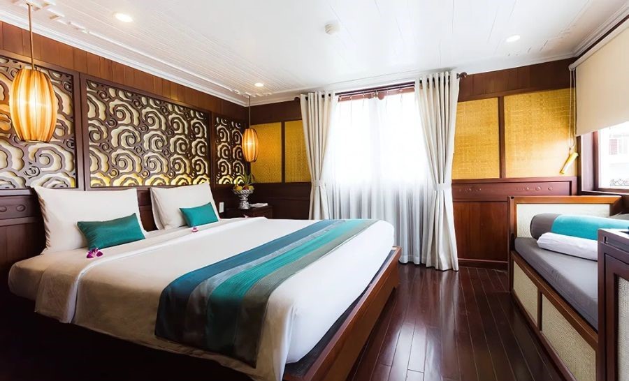 Cabine de luxe sur une croisière dans la baie d'Halong.