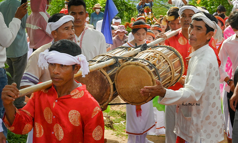 Instrument de musique traditionnel du peuple Cham