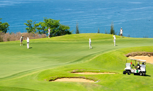 Jeu au golf à Sea Link City