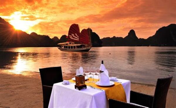 Lune de miel à la baie d'Halong