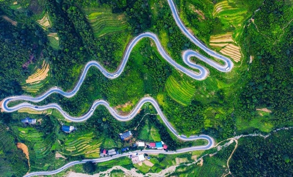 Les routes spéciales à Ma Pi Leng
