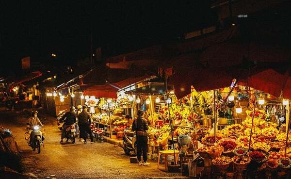 Marché de fleur Quang Ba