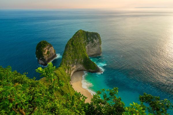 Plage de Kelingking en Indonésie, Top 10 des plus belles plages d'Asie