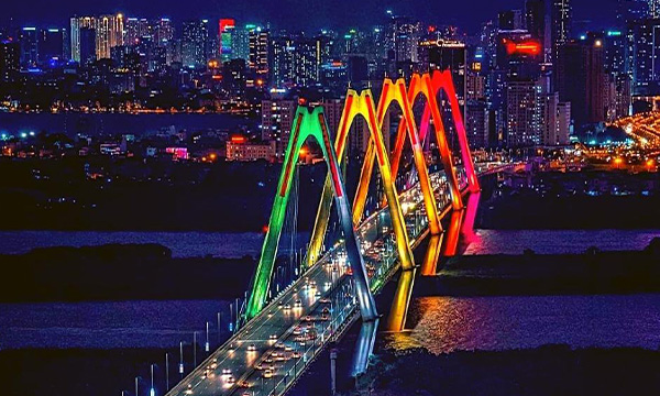 Pont Nhat Tan