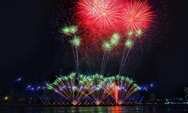 Spectacle pyrotechnique de l'équipe de France au DIFF 2023