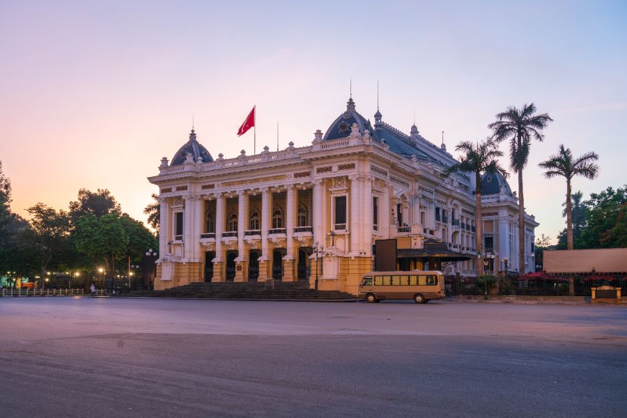 L'Opéra de Hanoi, une œuvre architecturale symbolique de Hanoi, avec un design colonial classique