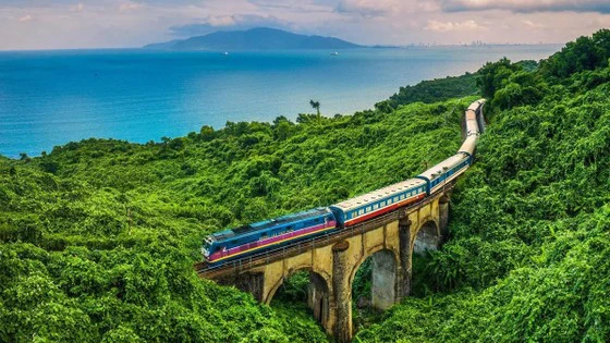 Train au Vietnam